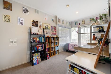 Photo of property in 37 Woodbury Street, Avonhead, Christchurch, 8042