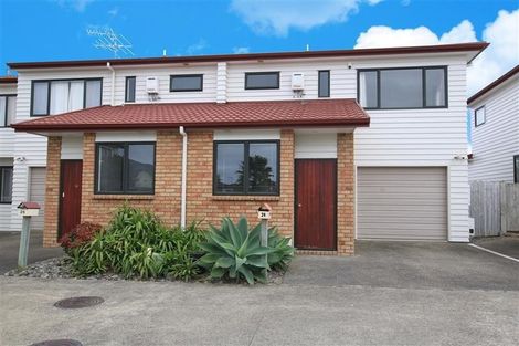 Photo of property in 24/22 Northcross Drive, Oteha, Auckland, 0632