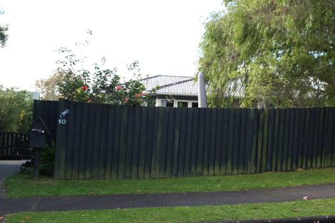Photo of property in 10 Yeoman Place, Howick, Auckland, 2014