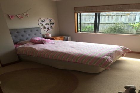 Photo of property in 33 Russell Robertson Drive, Havelock North, 4130