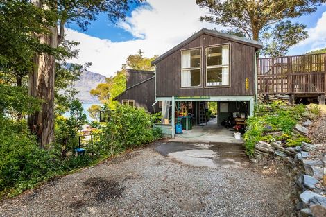 Photo of property in 44 Arawata Terrace, Sunshine Bay, Queenstown, 9300