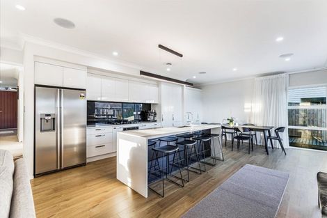 Photo of property in 2 Tauwaka Crescent, Riverhead, 0820