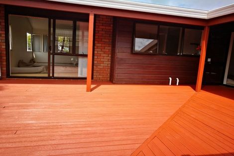 Photo of property in 30 Glucina Avenue, West Harbour, Auckland, 0618