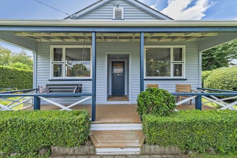 Photo of property in 13 Cliff Street, Coalgate, 7673