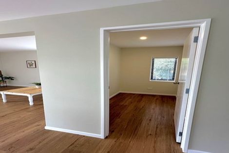 Photo of property in 2/4 Roseburn Place, Pakuranga, Auckland, 2010