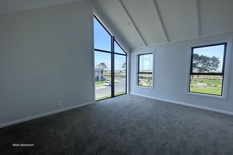 Photo of property in 12 Catalina Avenue, Rosehill, Papakura, 2113