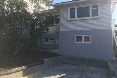 Photo of property in 18 Edinburgh Terrace, Berhampore, Wellington, 6023