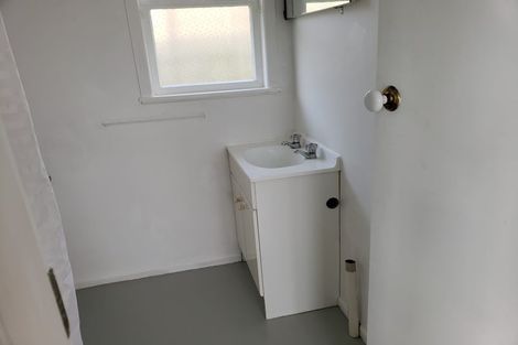 Photo of property in 15 Linwood Avenue, Forrest Hill, Auckland, 0620