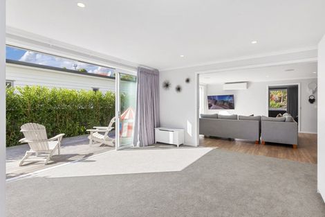 Photo of property in 82 The Circle, Manly, Whangaparaoa, 0930