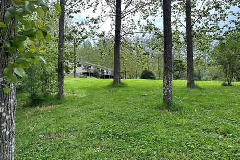 Photo of property in 96 Pomona Road, Kumeu, 0891