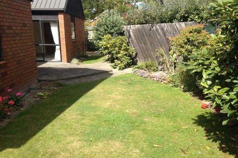 Photo of property in 28a Inglewood Place, Avonhead, Christchurch, 8042