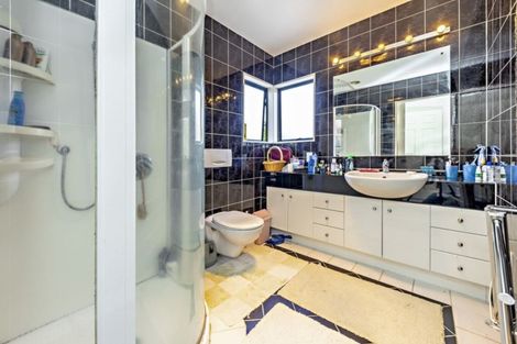 Photo of property in 2/6 Chieftain Rise, Goodwood Heights, Auckland, 2105