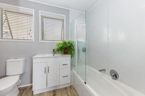 Photo of property in 11 Goodwin Drive, Rosehill, Papakura, 2113