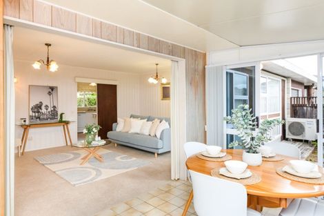 Photo of property in 1 Wharite Place, Awapuni, Palmerston North, 4412