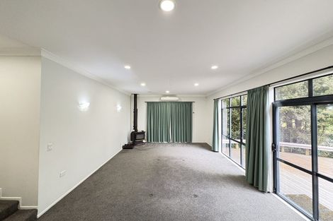 Photo of property in 30 Royal View Road, Te Atatu South, Auckland, 0610