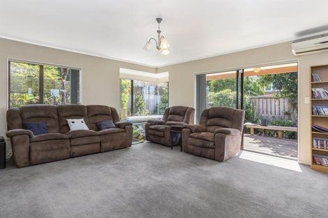 Photo of property in 18a Milton Road, Hospital Hill, Napier, 4110