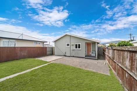 Photo of property in 15 Hargood Street, Woolston, Christchurch, 8062