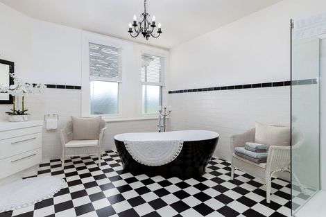 Photo of property in 2 Hunter Crescent, Waimate, 7924