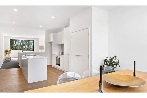 Photo of property in 8/2 Tahuhu Road, Mount Wellington, Auckland, 1062