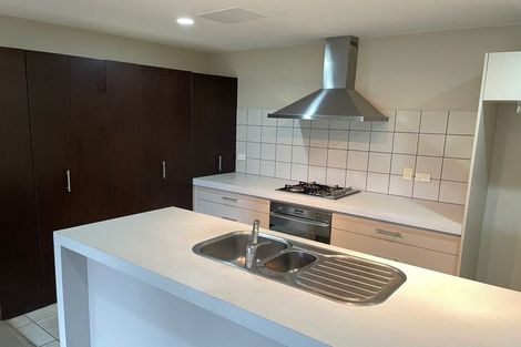 Photo of property in 10 Leneford Drive, East Tamaki, Auckland, 2013