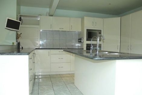 Photo of property in 71 Barrack Road, Mount Wellington, Auckland, 1060