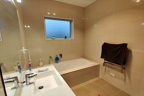 Photo of property in 24 Paso Fino Crescent, Karaka, Papakura, 2113
