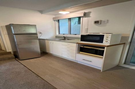 Photo of property in 1/3 Pohutukawa Avenue, Shelly Park, Auckland, 2014