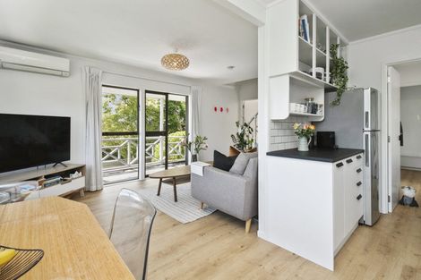 Photo of property in 2/208 Rangatira Road, Beach Haven, Auckland, 0626