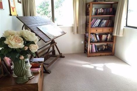 Photo of property in 19 Woodhouse Place, West Harbour, Auckland, 0618