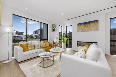 Photo of property in 13 Catalina Avenue, Rosehill, Papakura, 2113