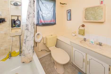 Photo of property in 10a Queen Street, Aramoho, Whanganui, 4500