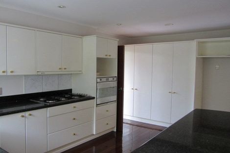 Photo of property in 8 Carrowmore, Pinehill, Auckland, 0632