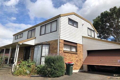 Photo of property in 2/13 Billabong Place, Botany Downs, Auckland, 2010