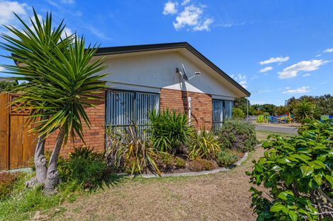 Photo of property in 1 The Glebe, Coastlands, Whakatane, 3120