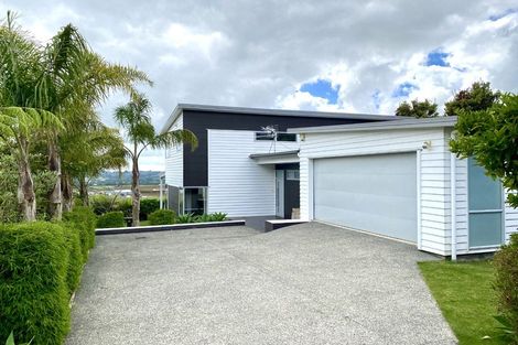 Photo of property in 72 Anzac Road, Pukekohe, 2120