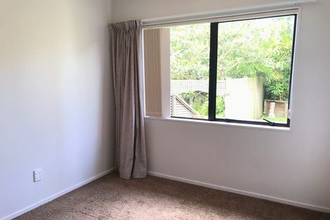 Photo of property in 25 Unsworth Drive, Unsworth Heights, Auckland, 0632
