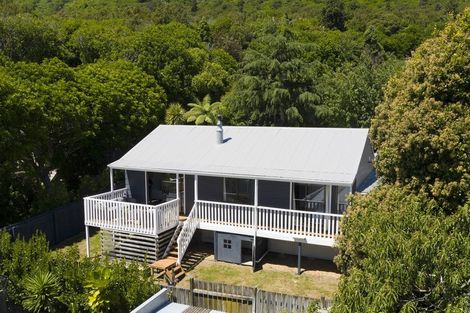 Photo of property in 5 Amokura Street, Waikanae, 5036