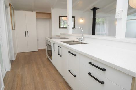 Photo of property in 25 Hemara Street, Waikanae Beach, Waikanae, 5036