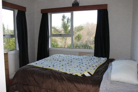 Photo of property in 32 Bickerstaffe Road, Maungaturoto, 0520