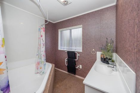 Photo of property in 20 Hollinger Place, Nawton, Hamilton, 3200