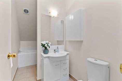 Photo of property in 4/1010 Colombo Street, St Albans, Christchurch, 8014