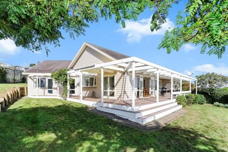 Photo of property in 6a Jayar Heights, Bombay, 2675