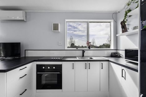 Photo of property in 73 Tuhikaramea Road, Dinsdale, Hamilton, 3204