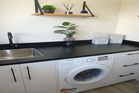 Photo of property in 91 Russell Street, Alexandra, 9320