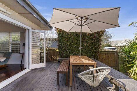 Photo of property in 276c Wairau Road, Glenfield, Auckland, 0627