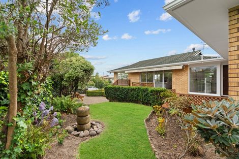 Photo of property in 29 Highfield Place, Avonhead, Christchurch, 8042