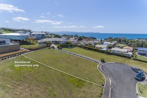 Photo of property in 4 Lori Lane, Coopers Beach, 0420