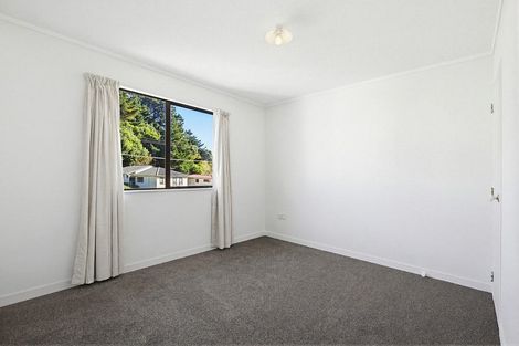 Photo of property in 48 Cardiff Crescent, Cannons Creek, Porirua, 5024