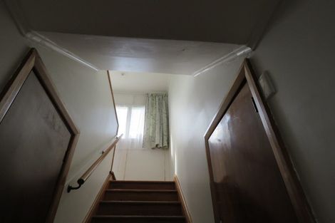 Photo of property in 34 Roberts Street, Tawa, Wellington, 5028