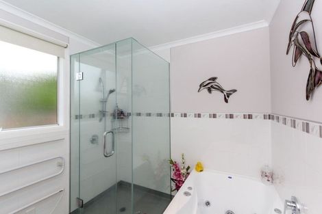 Photo of property in 313 Mangorei Road, Merrilands, New Plymouth, 4312